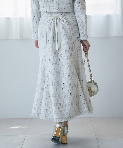 tocco closet(トッコ クローゼット)の「バックレースアップコルセット風スパンコールツイードマーメイドスカート(スカート・レディース・ブラック/アイボリー・M)」の7枚目の写真