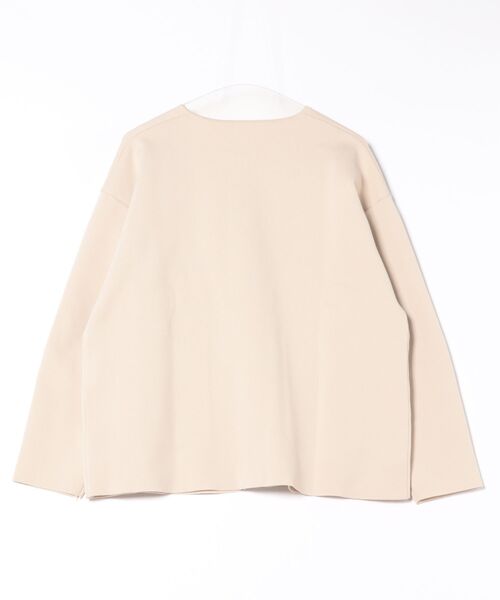 BELLUNA PLUS(ベルーナ)の「ジップ使いニットブルゾン(ブルゾン・レディース・カーキ系/ベージュ・X-LARGE/LARGE/MEDIUM)」の3枚目の写真