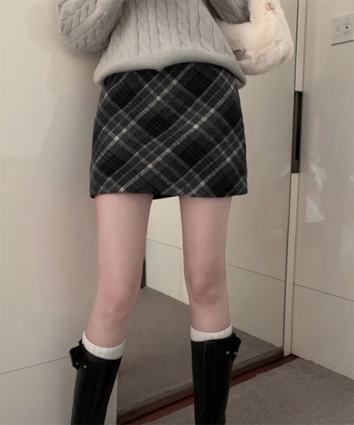 urge：（アージコロン ）の「【URGE：】チェック ミニスカート（スカート・レディース・ベージュ/ブラック・SMALL/MEDIUM/LARGE）」の8枚目の写真