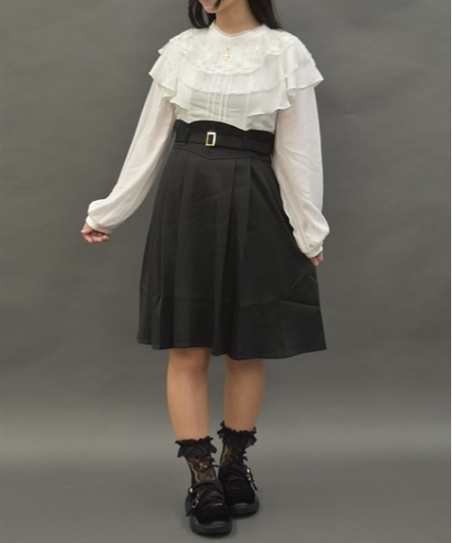 axes femme POETIQUE（アクシーズファムポエティック）の「【サブカル】ケープデザインシスターワンピース（ワンピース・レディース・ワイン/ブラック/キナリ・MEDIUM）」の2枚目の写真