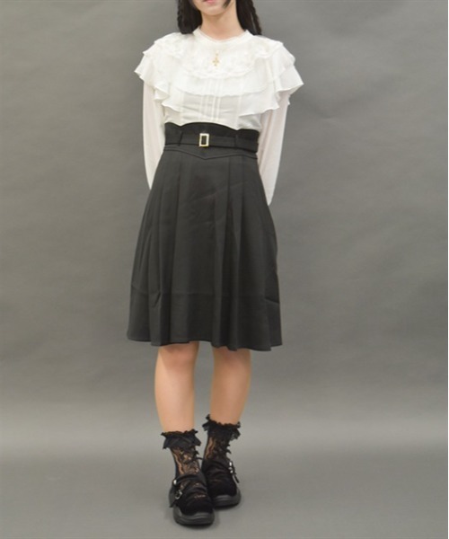 axes femme POETIQUE（アクシーズファムポエティック）の「【サブカル】ケープデザインシスターワンピース（ワンピース・レディース・ワイン/ブラック/キナリ・MEDIUM）」の4枚目の写真