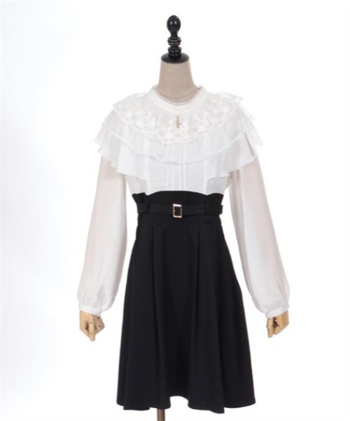 axes femme POETIQUE（アクシーズファムポエティック）の「【サブカル】ケープデザインシスターワンピース（ワンピース・レディース・ワイン/ブラック/キナリ・MEDIUM）」の16枚目の写真