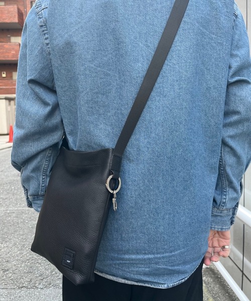 waku（ワク）の「WK-0090　waku　シンプルショルダー　Sサイズ（ショルダーバッグ・メンズ・グレー/ネイビー/ブラック・FREE）」の8枚目の写真