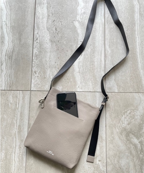 waku（ワク）の「WK-0090　waku　シンプルショルダー　Sサイズ（ショルダーバッグ・メンズ・グレー/ネイビー/ブラック・FREE）」の9枚目の写真