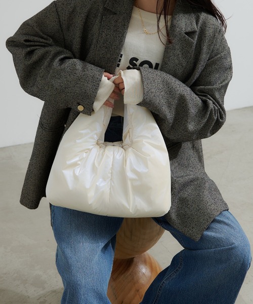 CIAOPANIC TYPY(チャオパニックティピー)の「メタリックパディングBAG(トートバッグ・レディース・ホワイト/シルバー/ネイビー・ONE SIZE)」の17枚目の写真