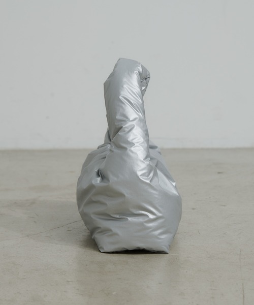 CIAOPANIC TYPY(チャオパニックティピー)の「メタリックパディングBAG(トートバッグ・レディース・ホワイト/シルバー/ネイビー・ONE SIZE)」の6枚目の写真