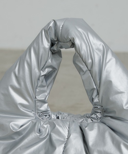 CIAOPANIC TYPY(チャオパニックティピー)の「メタリックパディングBAG(トートバッグ・レディース・ホワイト/シルバー/ネイビー・ONE SIZE)」の21枚目の写真