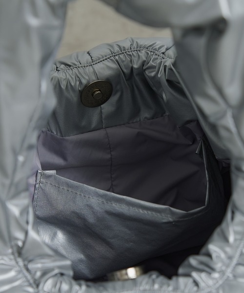 CIAOPANIC TYPY(チャオパニックティピー)の「メタリックパディングBAG(トートバッグ・レディース・ホワイト/シルバー/ネイビー・ONE SIZE)」の22枚目の写真