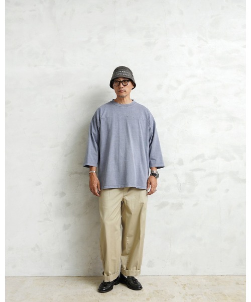 WAIPER.inc(ワイパーインク)の「製品染め 7分袖 SUPER BIG FOOTBALL TEE(Tシャツ/カットソー・メンズ・グレイッシュベージュ/グリーン系その他/ネイビー/チャコールグレー・S/M/L/XL)」の6枚目の写真