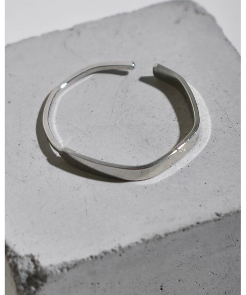 kiehtova（キエトヴァ）の「【kiehtova】LEGATO EARCUFF/レガート イヤーカフ（イヤーカフ・レディース・シルバー/ゴールド・FREE）」の7枚目の写真