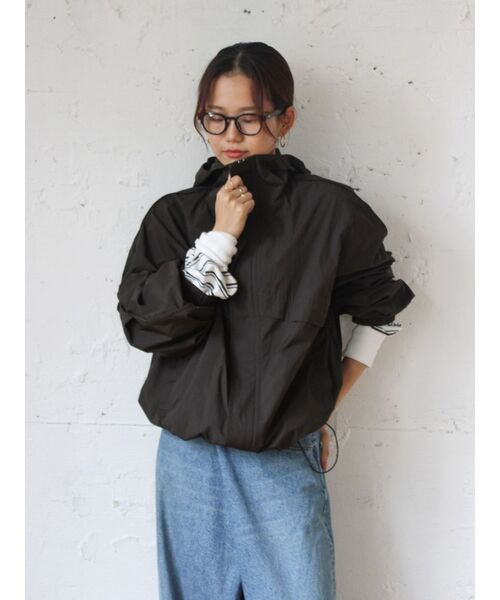 Ungrid（アングリッド）の「タックデザインナイロンブルゾン（ブルゾン・レディース・ブラック/パープル/ベージュ・FREE）」の18枚目の写真