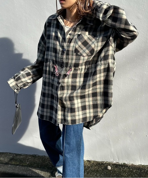 mi via loca(ミヴィアロカ)の「Vintageライク ドロスト オーバーサイズ チェックシャツ(シャツ/ブラウス・レディース・ブラック系/グリーン系・FREE)」の6枚目の写真
