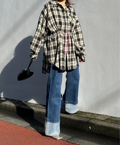 mi via loca(ミヴィアロカ)の「Vintageライク ドロスト オーバーサイズ チェックシャツ(シャツ/ブラウス・レディース・ブラック系/グリーン系・FREE)」の16枚目の写真