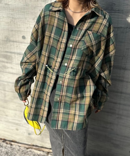 mi via loca(ミヴィアロカ)の「Vintageライク ドロスト オーバーサイズ チェックシャツ(シャツ/ブラウス・レディース・ブラック系/グリーン系・FREE)」の13枚目の写真
