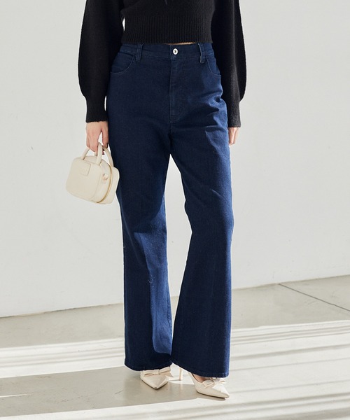 one after another NICE CLAUP(ワンアフターアナザーナイスクラップ)の「ストレッチフレアデニムパンツ(デニムパンツ・レディース・ネイビー/ブルー/ライトブルー・SMALL/MEDIUM)」の1枚目の写真