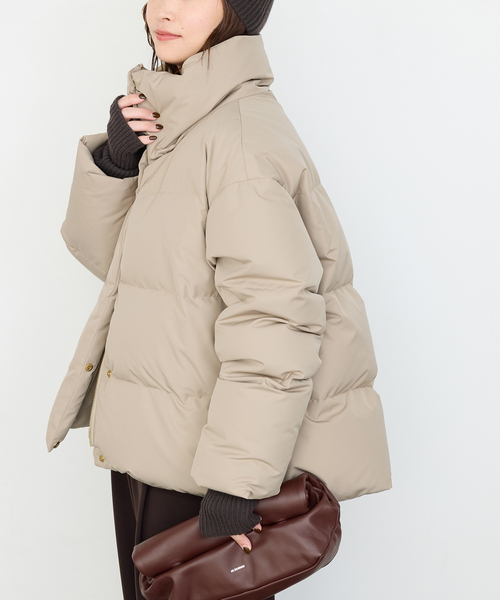 Deuxieme Classe（ドゥーズィエムクラス）の「Short ダウン ジャケット（ダウンジャケット/コート・レディース・ベージュ/ブラック・FREE）」の16枚目の写真