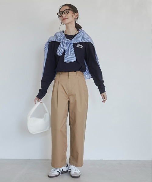 ANGIE(アンジー)の「ツータック ワイドストレート チノパンツ(チノパンツ・レディース・キャメル/ブラック/ダークグレー/ベージュ/カーキ/ネイビー/チャコールグレー・マルチサイズ)」の1枚目の写真