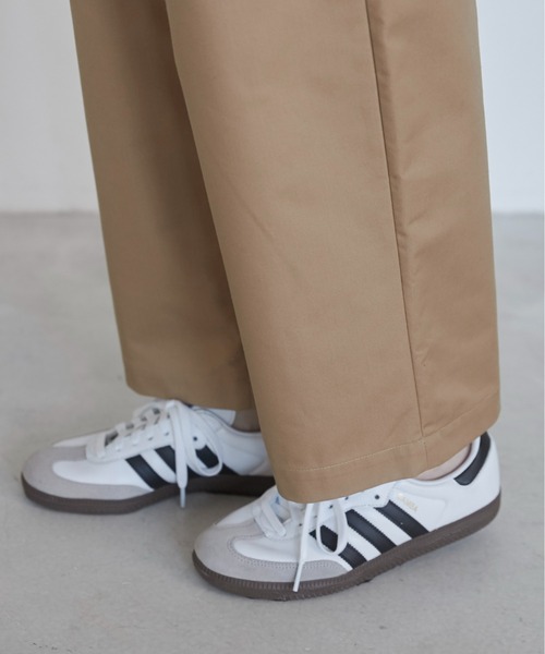 ANGIE(アンジー)の「ツータック ワイドストレート チノパンツ(チノパンツ・レディース・キャメル/ブラック/ダークグレー/ベージュ/カーキ/ネイビー/チャコールグレー・マルチサイズ)」の19枚目の写真