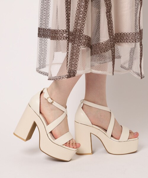 ESPERANZA（エスペランサ）の「【ラク盛り／サンダル】リピーター続出／脚長美脚　クロスストラップサンダル（サンダル・レディース・アイボリー/ベージュ系8/ブラック・LL/S/M/L）」の17枚目の写真