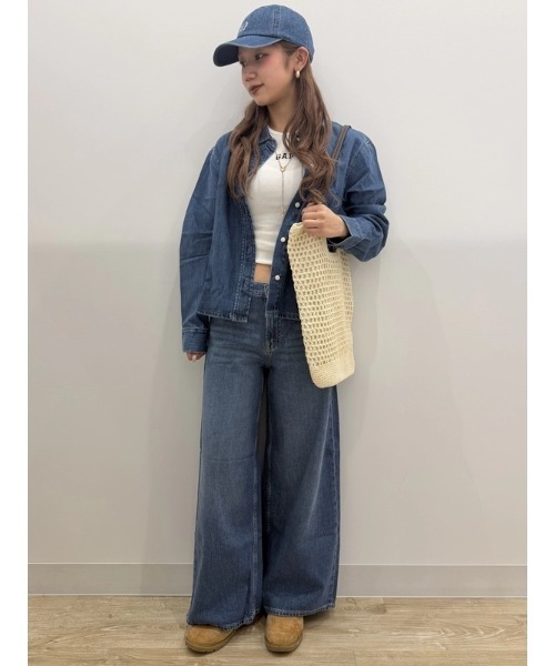 GAP（ギャップ）の「ミッドライズ ウルトラソフト バギーデニム（デニムパンツ・レディース・ブルー・24/27/25/26/23/30/29/28）」の16枚目の写真