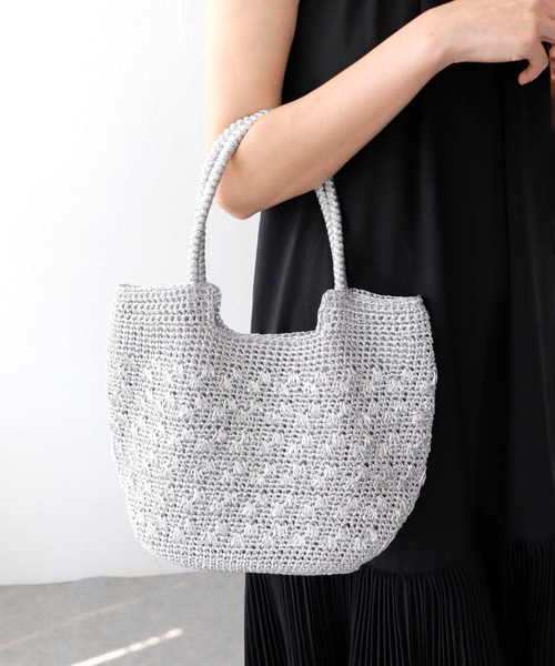 Three Four Time（ｽﾘｰﾌｫｰﾀｲﾑ）の「メタリックコード編みトート（かごバッグ・レディース・ブラック/シルバー・FREE）」の13枚目の写真