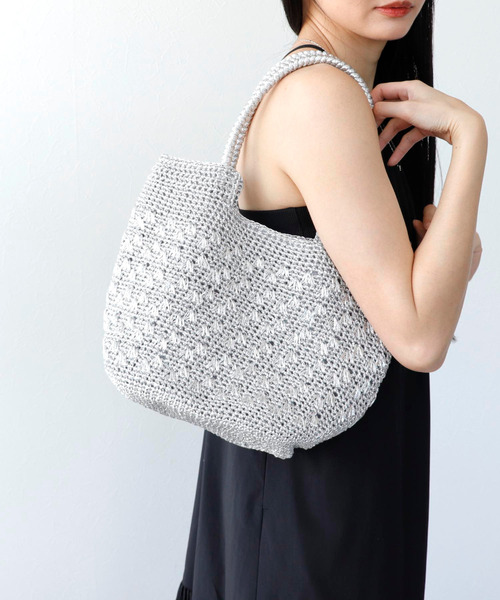 Three Four Time（ｽﾘｰﾌｫｰﾀｲﾑ）の「メタリックコード編みトート（かごバッグ・レディース・ブラック/シルバー・FREE）」の14枚目の写真