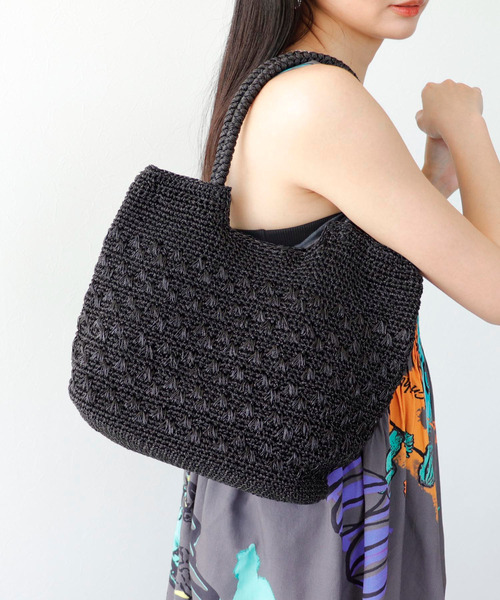 Three Four Time（ｽﾘｰﾌｫｰﾀｲﾑ）の「メタリックコード編みトート（かごバッグ・レディース・ブラック/シルバー・FREE）」の15枚目の写真