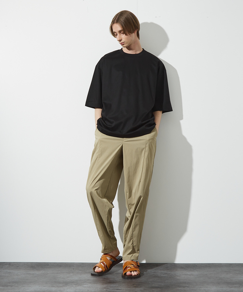 ABAHOUSE(アバハウス)の「【セットアップ対応】TUCK&DARTS ワイドテーパードパンツ(その他パンツ・メンズ・ブラック/ベージュ・46/48)」の3枚目の写真