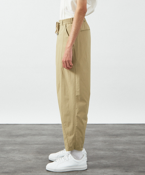 ABAHOUSE(アバハウス)の「【セットアップ対応】TUCK&DARTS ワイドテーパードパンツ(その他パンツ・メンズ・ブラック/ベージュ・46/48)」の5枚目の写真