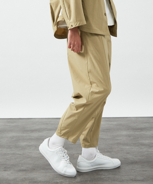ABAHOUSE(アバハウス)の「【セットアップ対応】TUCK&DARTS ワイドテーパードパンツ(その他パンツ・メンズ・ブラック/ベージュ・46/48)」の13枚目の写真