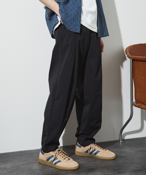 ABAHOUSE(アバハウス)の「【セットアップ対応】TUCK&DARTS ワイドテーパードパンツ(その他パンツ・メンズ・ブラック/ベージュ・46/48)」の18枚目の写真