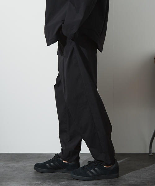 ABAHOUSE(アバハウス)の「【セットアップ対応】TUCK&DARTS ワイドテーパードパンツ(その他パンツ・メンズ・ブラック/ベージュ・46/48)」の21枚目の写真