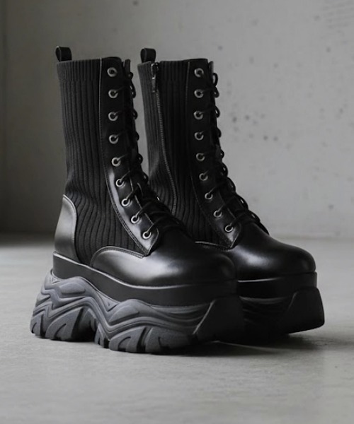 LOVEHUNTER（ラブハンター）の「+9.5cm 軽量厚底 ソックススニーカーブーツ（ブーツ・レディース・ブラック/ブラック系1/ブラック系2・M/L/LL/S）」の2枚目の写真