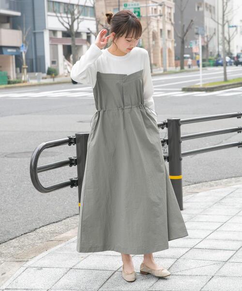 ITEMS URBANRESEARCH(アイテムズ アーバンリサーチ)の「ドッキングナイロンワンピース(ワンピース・レディース・カーキ/チャコールグレー・FREE)」の1枚目の写真