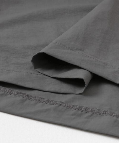ITEMS URBANRESEARCH(アイテムズ アーバンリサーチ)の「ドッキングナイロンワンピース(ワンピース・レディース・カーキ/チャコールグレー・FREE)」の15枚目の写真