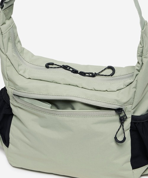 AIGLE（エーグル）の「撥水 コンパクト ミニショルダーバッグ（ショルダーバッグ・レディース・ブルー/ライトグリーン/ブラック・FREE）」の13枚目の写真