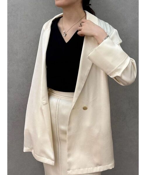 LAGUNAMOON(ラグナムーン)の「サテンオーバージャケット(テーラードジャケット・レディース・チャコールグレー/アイボリー・FREE)」の13枚目の写真