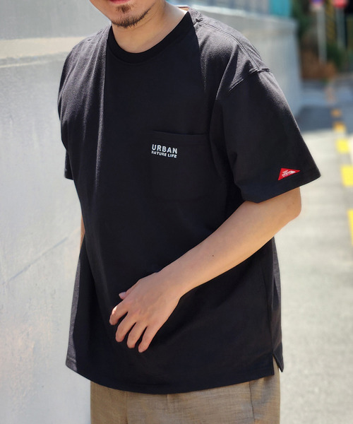 ikka(イッカ)の「【雑誌MonoMax5月号掲載】URBAN NATURE LIFE アーバンネイチャーライフ 刺繍ポケットTシャツ【親子コーデ】(Tシャツ/カットソー・メンズ・ネイビー/ブラック/ホワイト/カーキ/ベージュ・XL/L/S/M)」の1枚目の写真