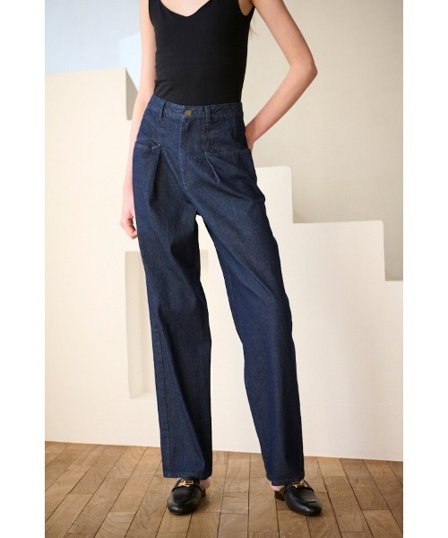 Estella.K(エステラケー)の「Elsa Mid Rise Loose Jean タックデニムパンツ(デニムパンツ・レディース・ネイビー/ブルー・SMALL/MEDIUM)」の2枚目の写真