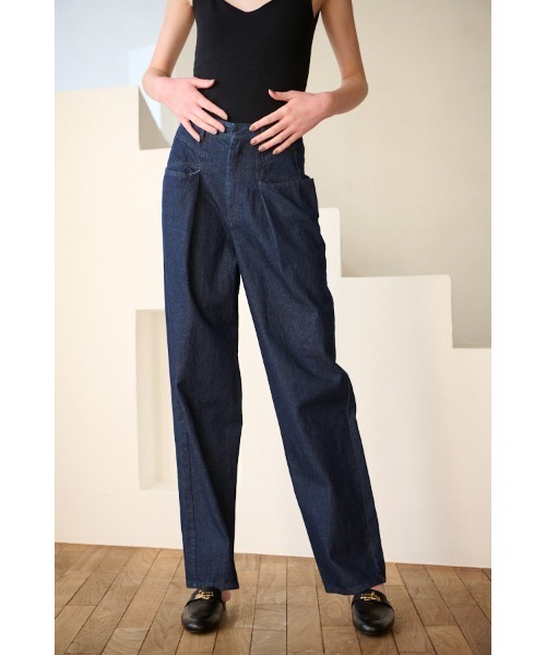 Estella.K(エステラケー)の「Elsa Mid Rise Loose Jean タックデニムパンツ(デニムパンツ・レディース・ネイビー/ブルー・SMALL/MEDIUM)」の3枚目の写真