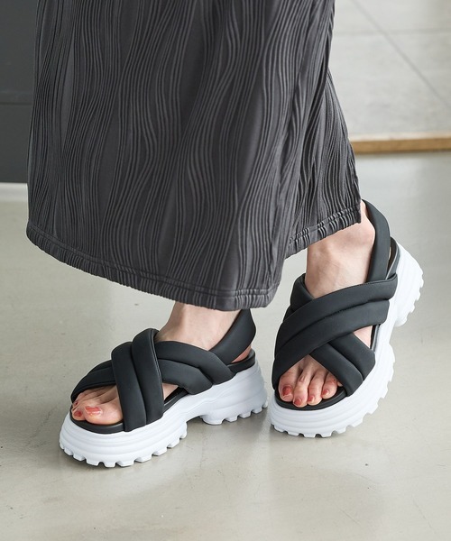 Honeys（ハニーズ）の「厚底パテッドサンダル（サンダル・レディース・ブラック×ホワイト/ライトグレー/ブラック/アイボリー・LL/S/M/L）」の3枚目の写真