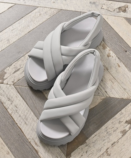 Honeys（ハニーズ）の「厚底パテッドサンダル（サンダル・レディース・ブラック×ホワイト/ライトグレー/ブラック/アイボリー・LL/S/M/L）」の4枚目の写真