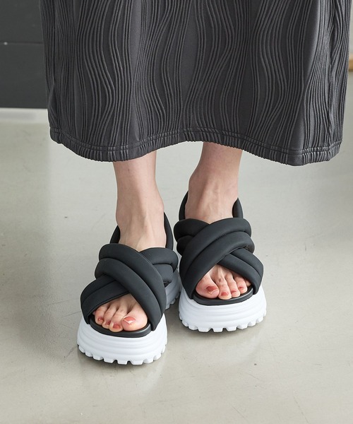 Honeys（ハニーズ）の「厚底パテッドサンダル（サンダル・レディース・ブラック×ホワイト/ライトグレー/ブラック/アイボリー・LL/S/M/L）」の9枚目の写真