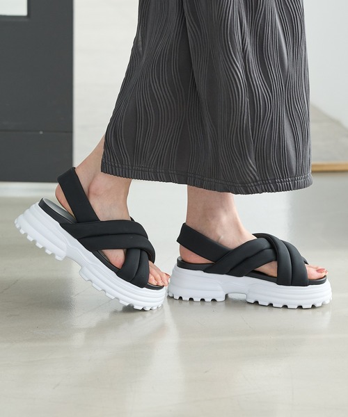 Honeys（ハニーズ）の「厚底パテッドサンダル（サンダル・レディース・ブラック×ホワイト/ライトグレー/ブラック/アイボリー・LL/S/M/L）」の10枚目の写真