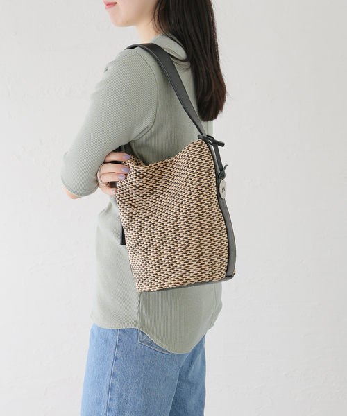 marco masi(マルコマージ)の「MARCO MASI/マルコマージ MIX ONEHANDLE BAG(ショルダーバッグ・レディース・ブラック・FREE)」の4枚目の写真