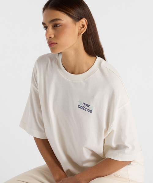 【未使用】ニューバランス 半袖シャツ ベージュ XS レディース セール】フラワー オーバーサイズドショートスリーブTシャツ（T