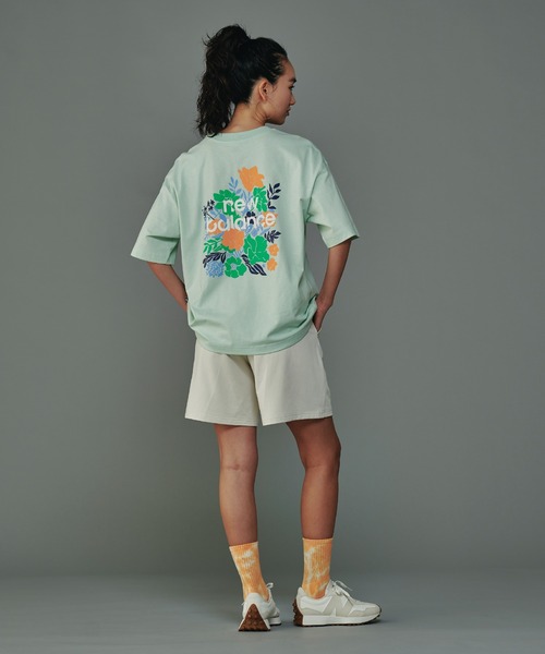 【未使用】ニューバランス 半袖シャツ ベージュ XS レディース セール】フラワー オーバーサイズドショートスリーブTシャツ（T
