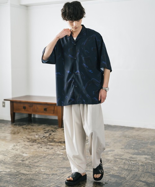 Rocky Monroe(ロッキーモンロー)の「接触冷感 オーバーサイズ 花柄 ペイズリー柄 グラフィック柄 総柄開襟アロハシャツ(シャツ/ブラウス・メンズ・ブラック/ホワイト系/ホワイト系1/ホワイト系2/ダークグリーン/ホワイト系3/ネイビー/ブラック系/ホワイト/ホワイト系4/ブラック系1・M/L/XL)」の16枚目の写真