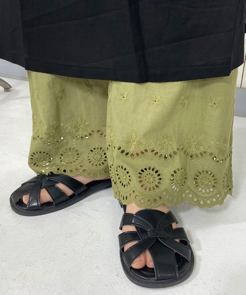 CRB（シーアールビー）の「スカラップレースペチパンツ（その他パンツ・レディース・ブラック/カーキ/オフホワイト/ブラウン・F）」の11枚目の写真