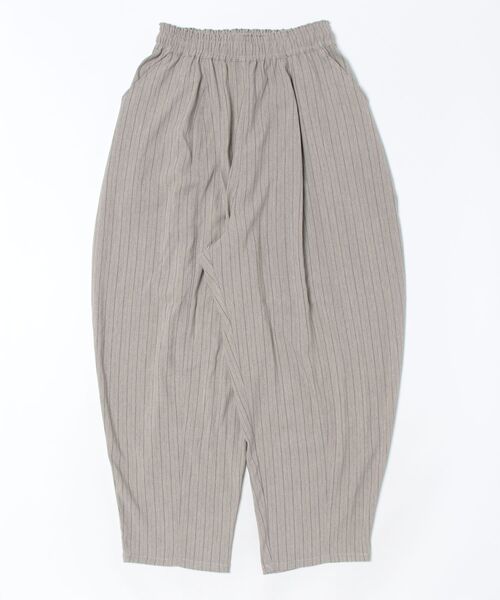 MAGASIN DE MODE Onjna(マガジンデモードオンジェナ )の「【MAGASIN DE MODE Onjna】ヘリンボーンストライプカーブパンツ trc(その他パンツ・レディース・グレイッシュベージュ/ブラック/チャコールグレー・FREE)」の3枚目の写真
